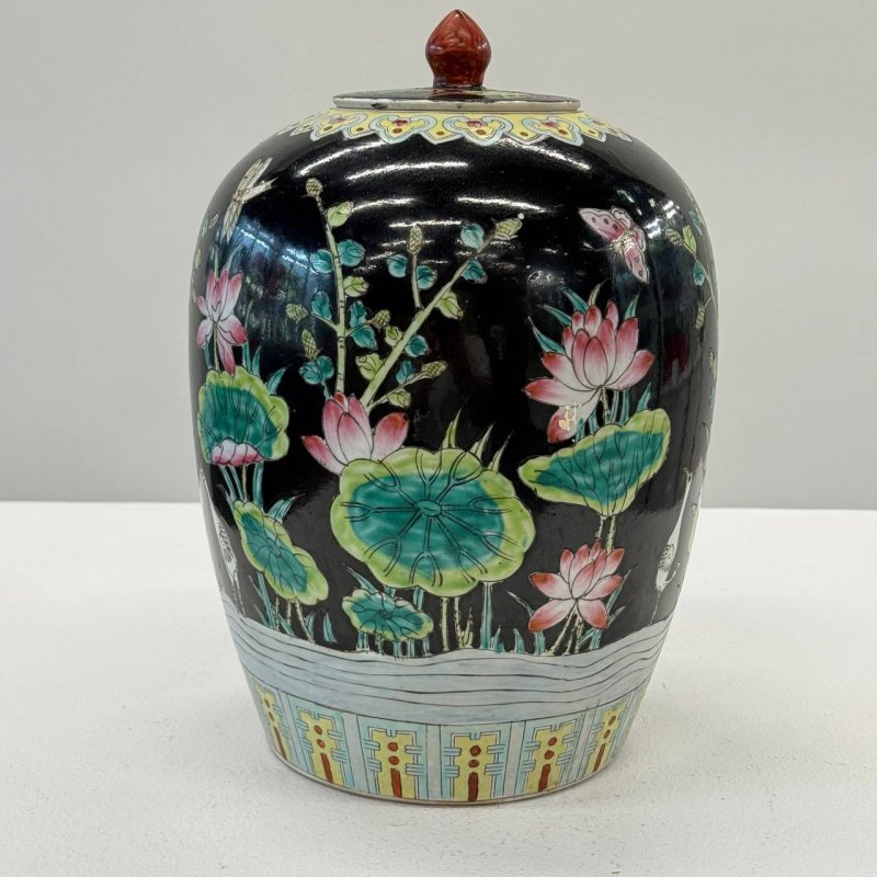 Ваза с крышкой Китай