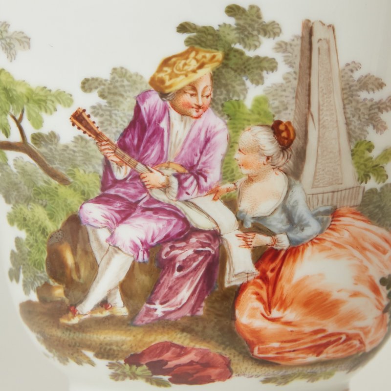 Старинная чайная пара с галантной сценой ручной росписи