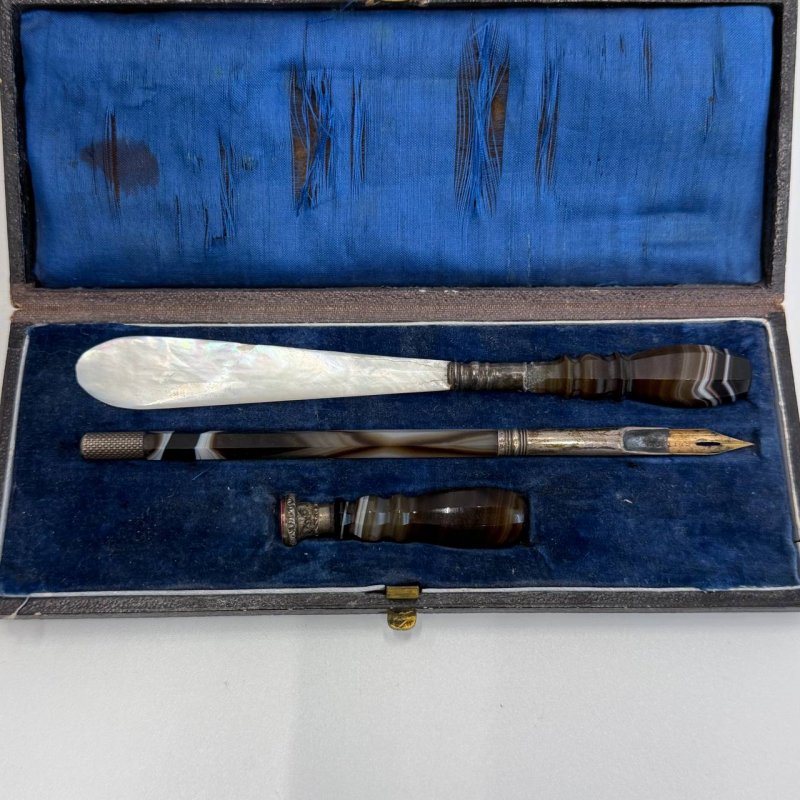 Набор чернильных приборов