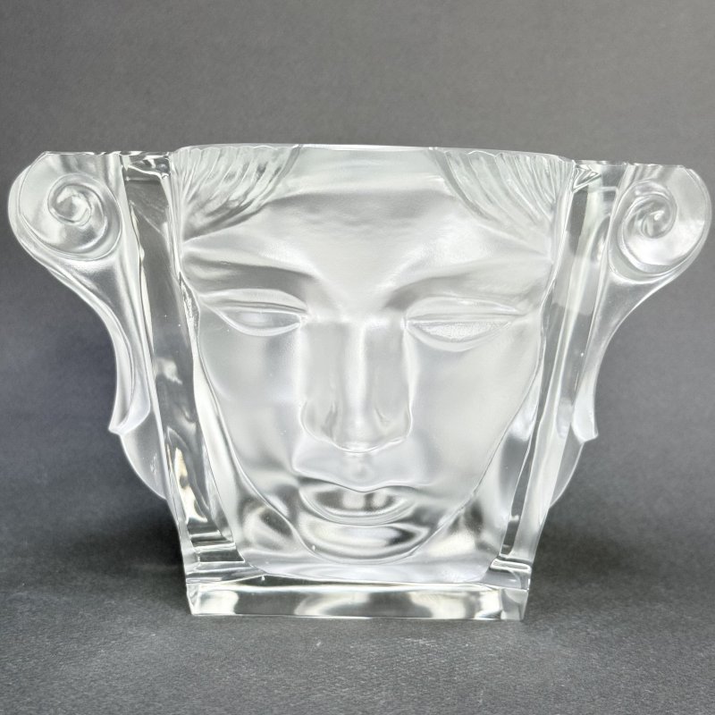 Ваза в стиле Артдеко из сатинового стекла дизайн 1930г. Г. Хоффманн Чехия 21 в