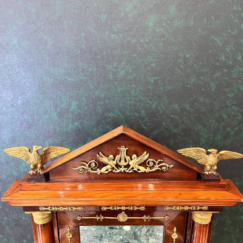 Туалетный столик с зеркалом и бронзовой фурнитурой ампир (орлы)