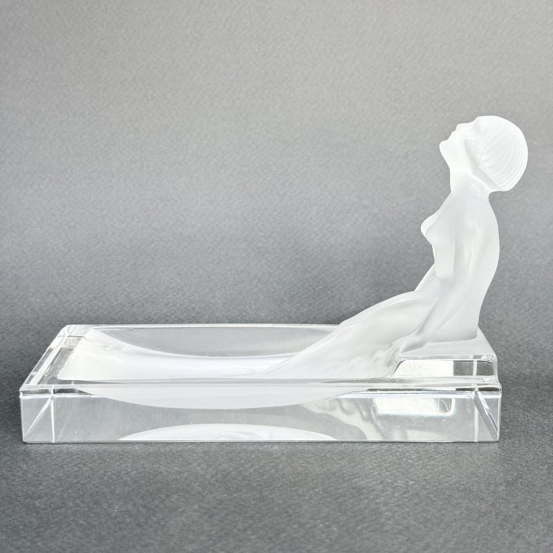 Мелочница сатиновое стекло дизайн 1930г. Г. Хоффманн Чехия 21 в