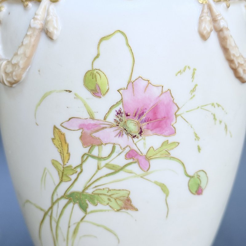 Парные вазы с крышками Royal Worcester