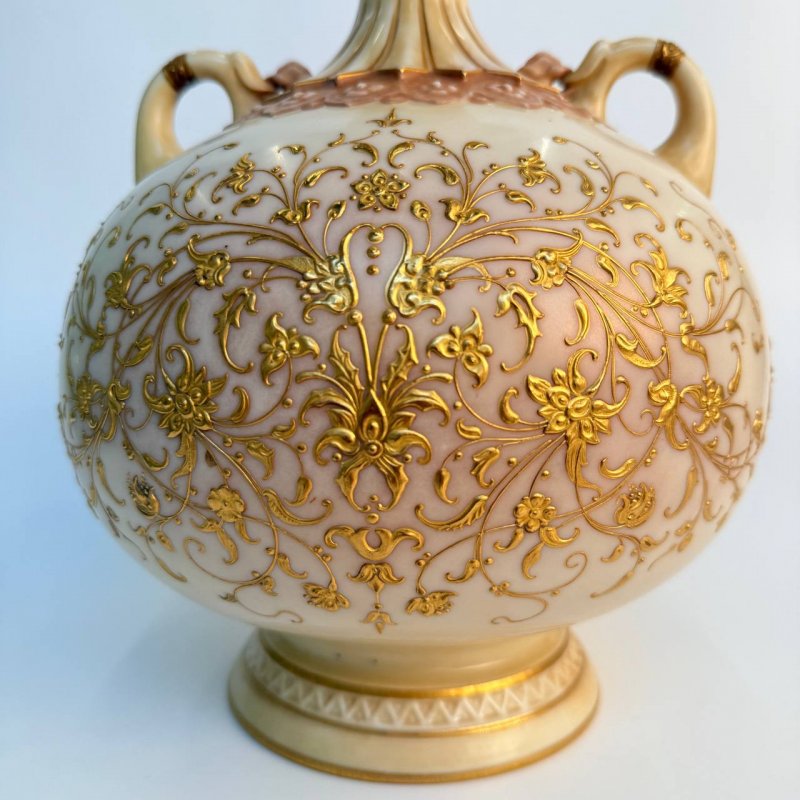 Ваза Royal Worcester
