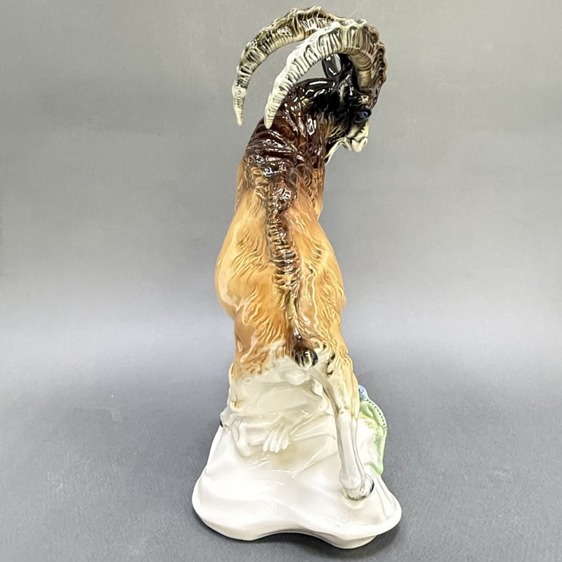 Фигурка Козерог напуганный ящерицей Германия Волькштадт Карл Энс