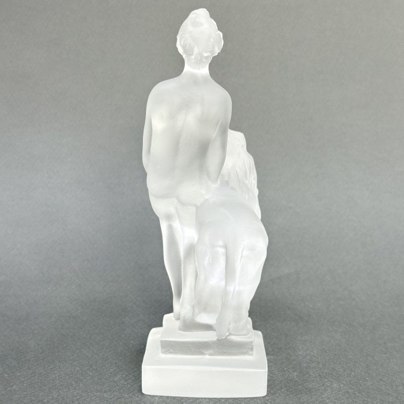 Статуэтка Девушка на льве в стиле Артдеко дизайн 1930г. Г. Хоффманн Чехия 21 в