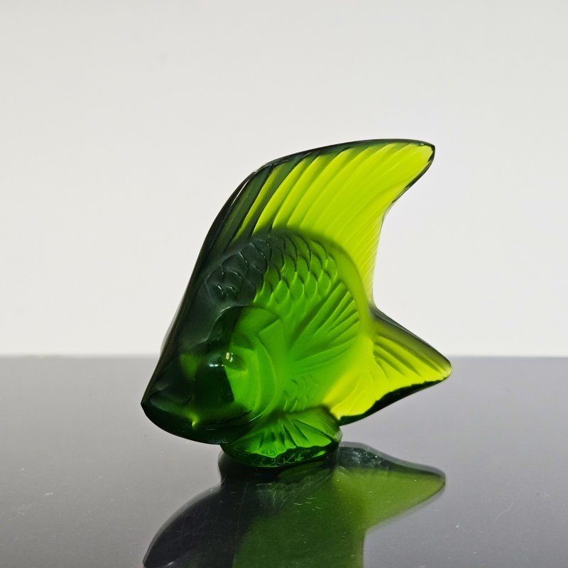 Хрустальная рыбка зеленого оттенка Lalique