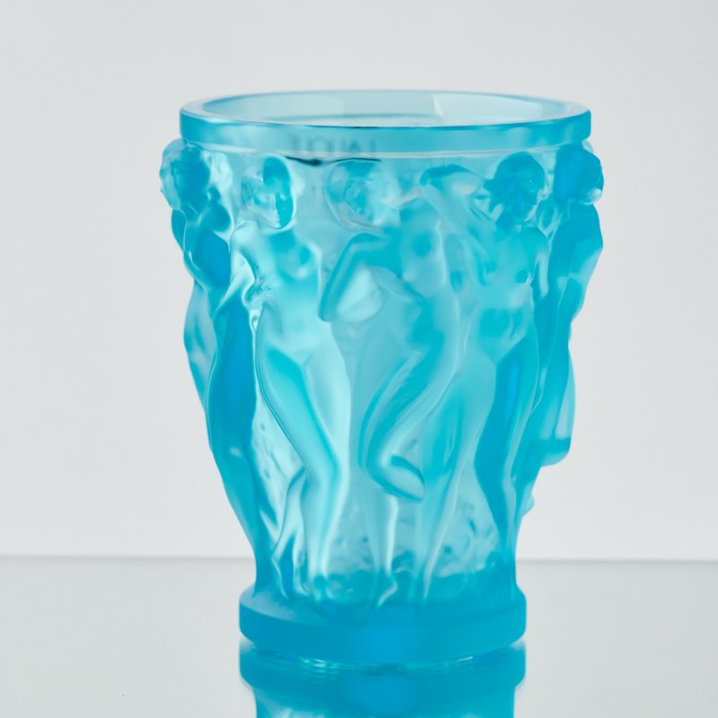 Коллекционная ваза голубого оттенка «Bacchantes» («Вакханки»). Модель 1927 года