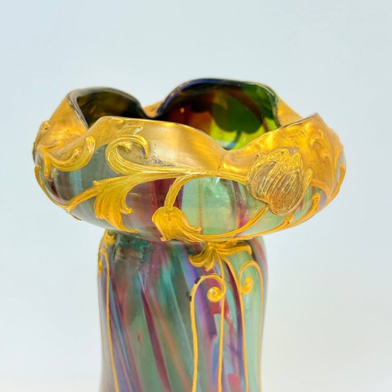 Ваза в стиле модерн