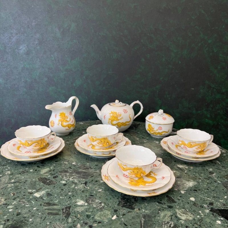 Чайный сервиз на 12 персон Meissen Желтый дракон1950е