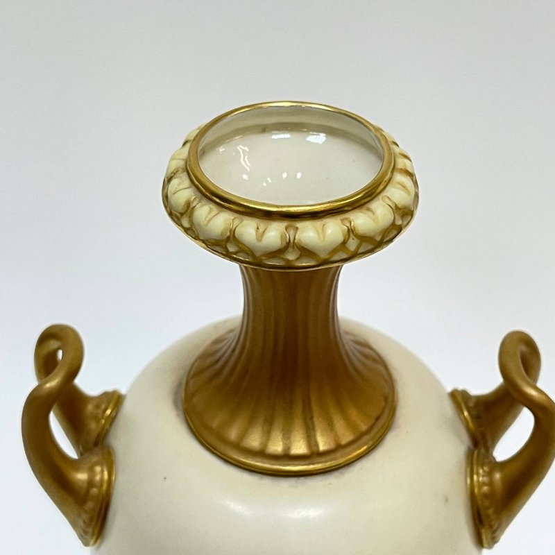 Ваза Royal Worcester конец 19 века