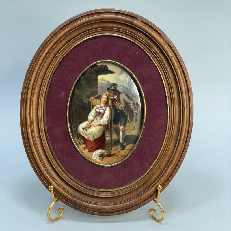 Фарфоровый пласт овальной формы