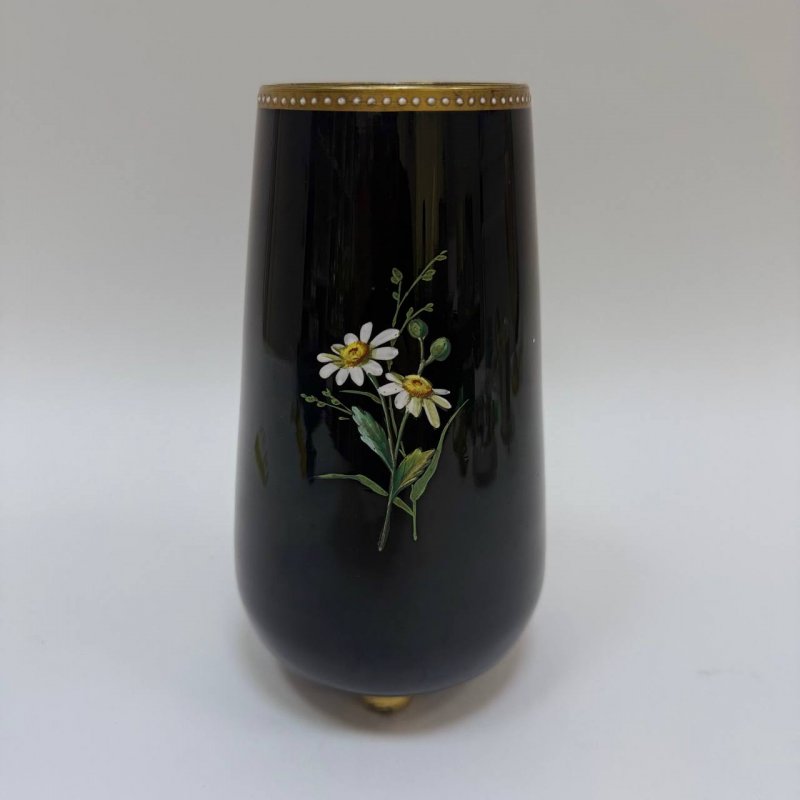 Ваза из черного стекла Thomas Webb & Sons