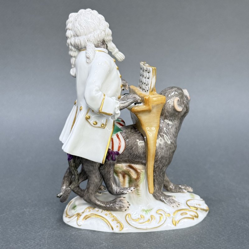 Статуэтка Обезьяна с клавесином верхом на обезьяне №19 в серии обезьяний оркестр Германия 1974 г 